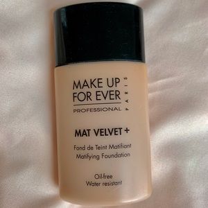 NWOT Makeup Forever Mat Velvet + Foundation